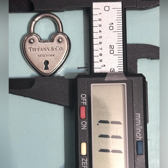 Authentic Vintage Tiffany & Co. Heart Lock Necklace Charm Sterling Silver in Box - Picture 4 of 4